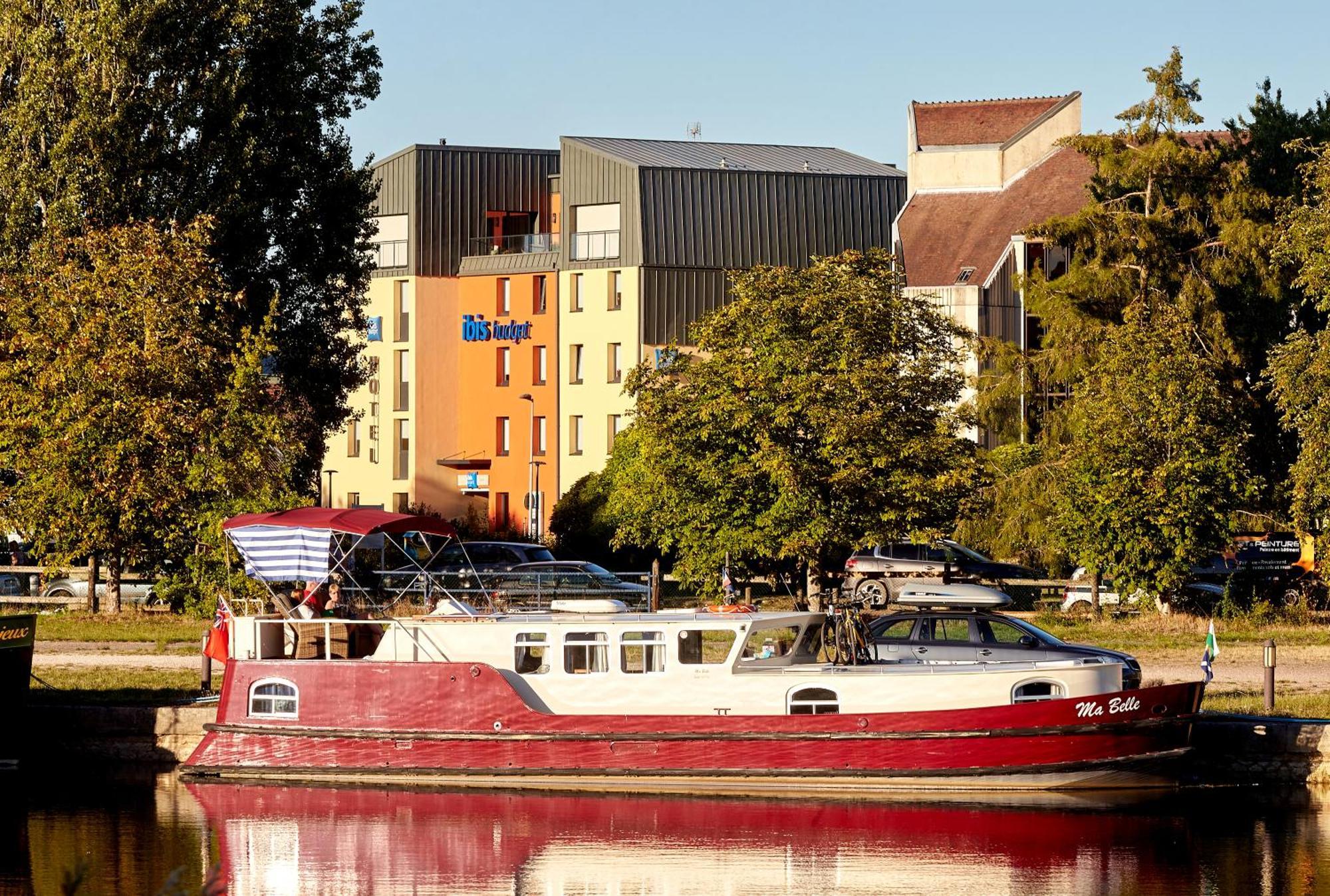 Ibis Budget Auxerre Centre Екстериор снимка